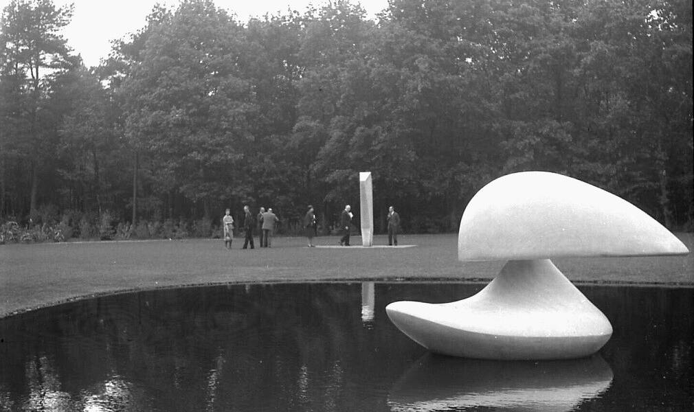 Drijvende sculptuur, Otterlo van Marta Pan
