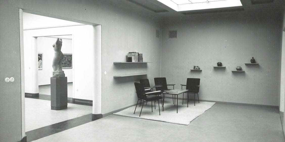 Inrichting met leeshoek, 1953