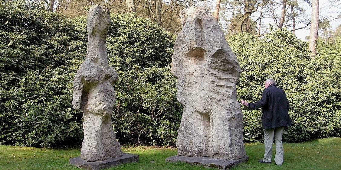 Plaatsing van 'Sept' en bezoek van Eugène Dodeigne, 2005