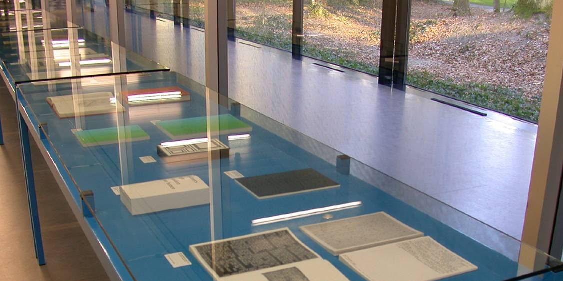 Tentoonstellingsoverzicht 'ROMA Publications', 2002